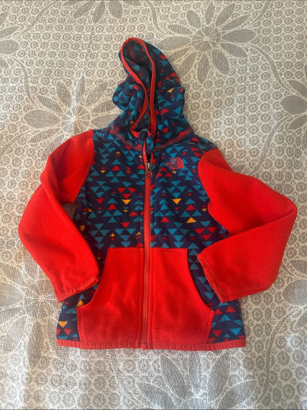 The North Face Kids Red & Blue Triangle-Print Fleece Hoodie